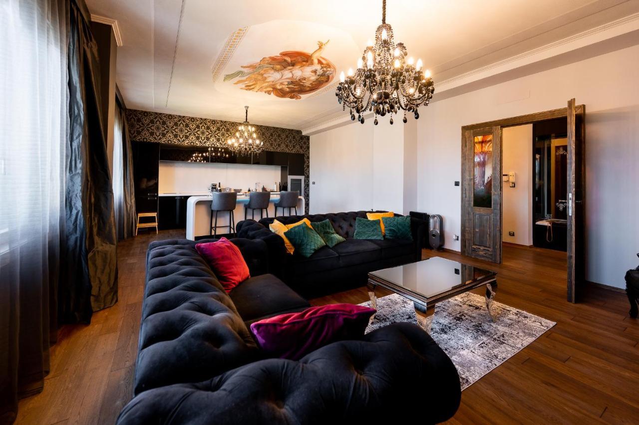 Premium Apt Kosice Center 3 Room 150M2 Hlavna Ulica المظهر الخارجي الصورة