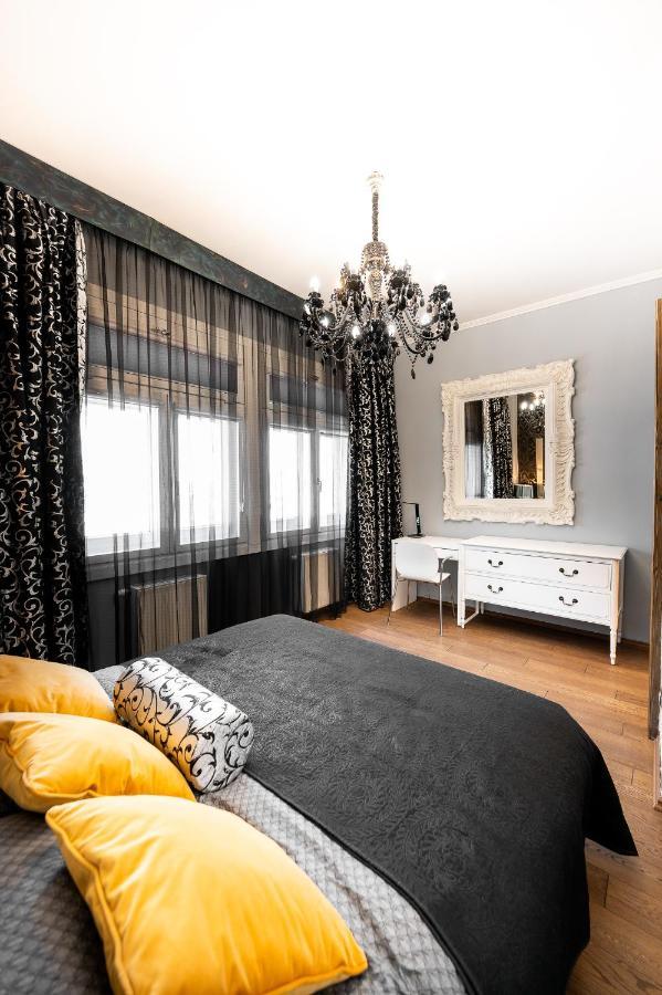 Premium Apt Kosice Center 3 Room 150M2 Hlavna Ulica المظهر الخارجي الصورة