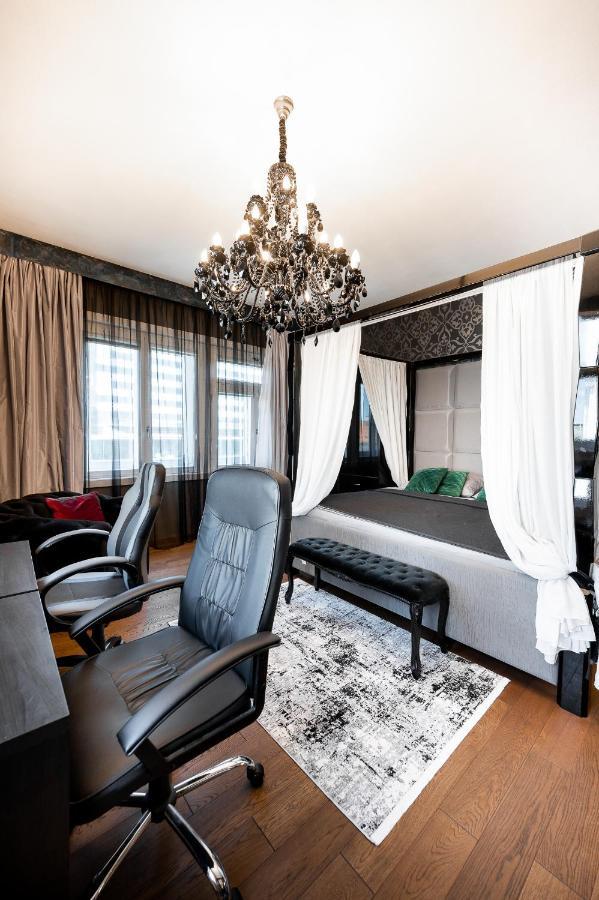 Premium Apt Kosice Center 3 Room 150M2 Hlavna Ulica المظهر الخارجي الصورة